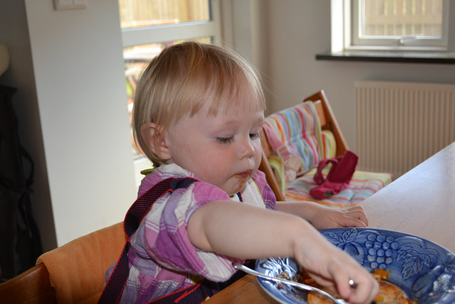 Brynja a&eth; bor&eth;a